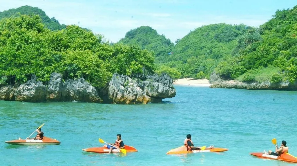 pantai di Malang Selatan