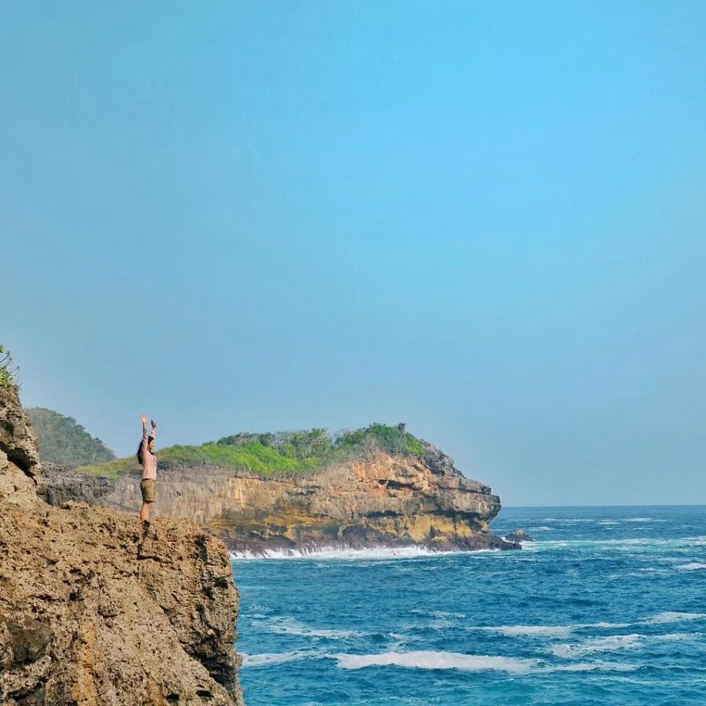 pantai di Malang Selatan