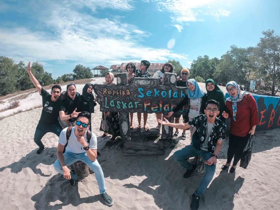 paket tour belitung 2 hari 1 malam