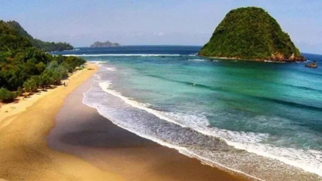 pulau merah