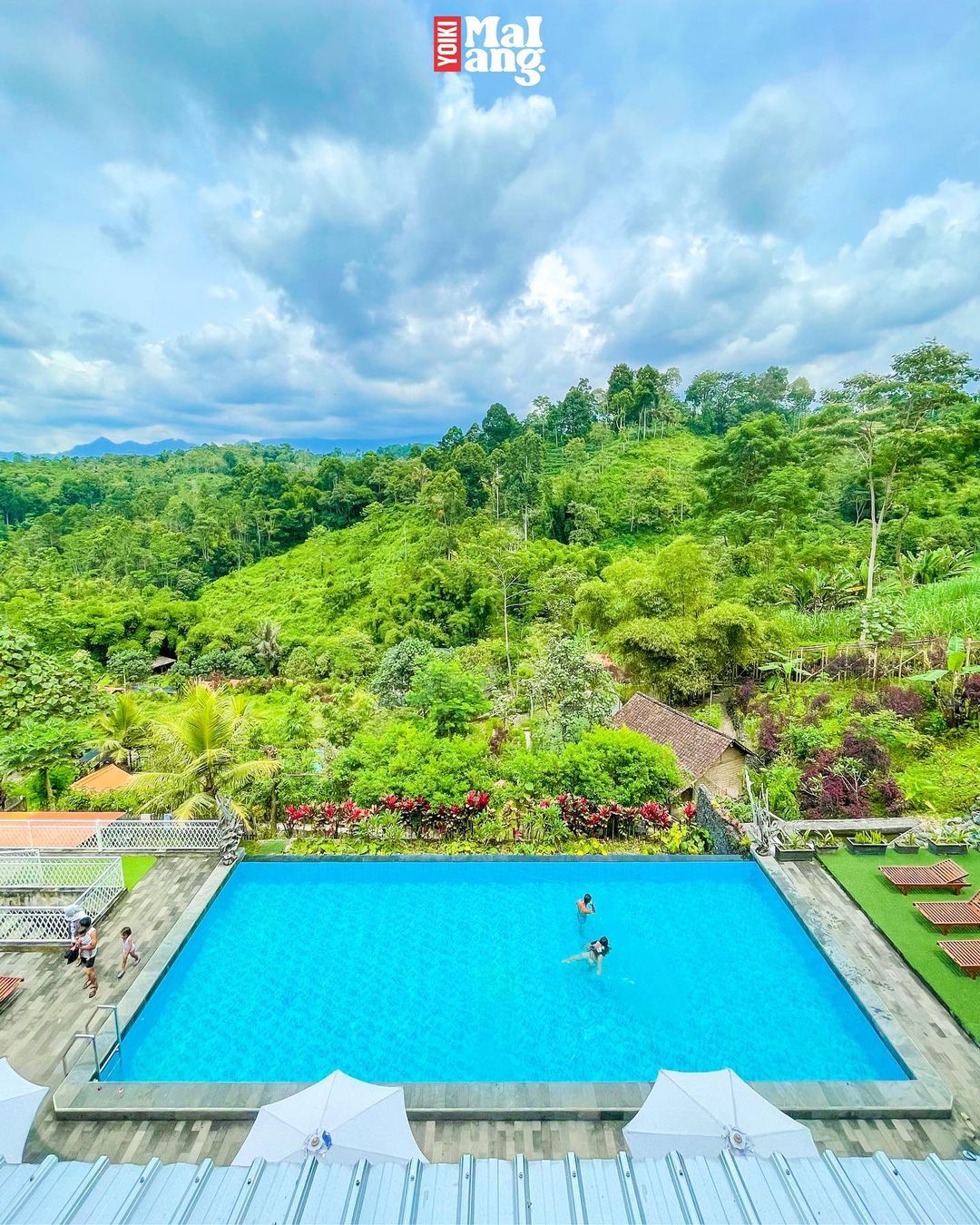 kolam renang bromo transit park