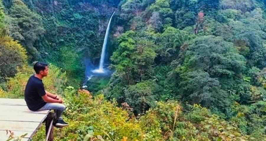 air terjun coban pelangi