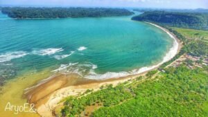 Keindahan Pantai Tamban dari ketinggian