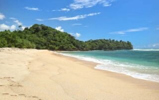 Panorama Pantai Regent Malang