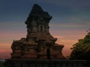 sunset candi singosari
