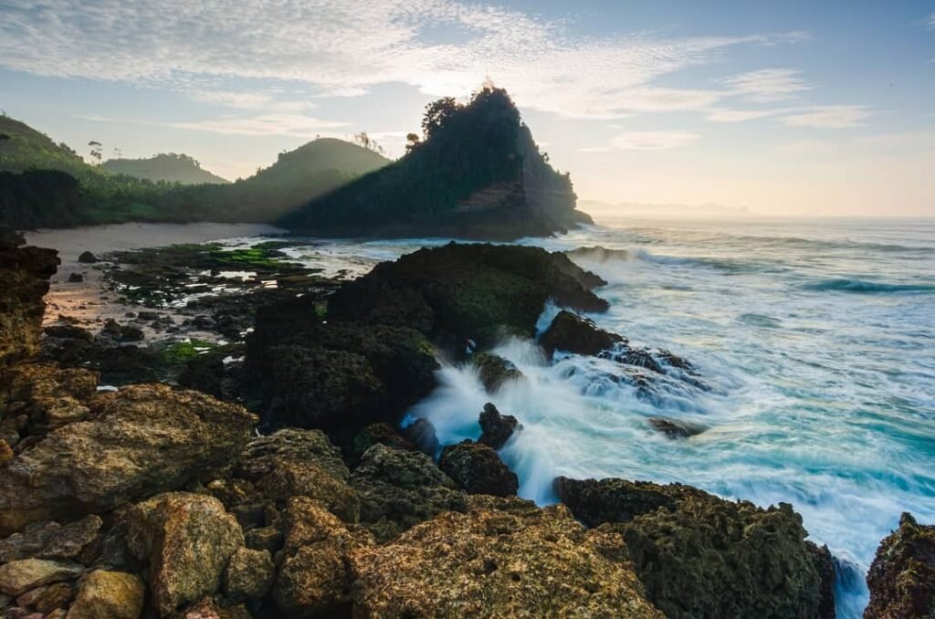 Pantai kletekan malang Pantai kletekan malang