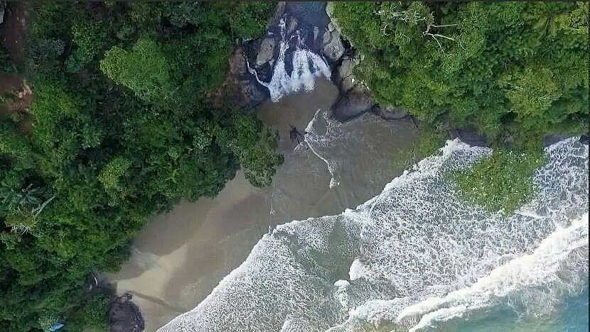 panorama pantai banyu anjlok panorama pantai banyu anjlok