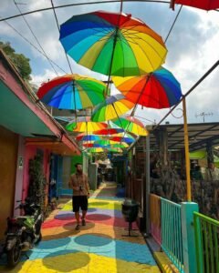 spot payung kampung warna-warni jodipan