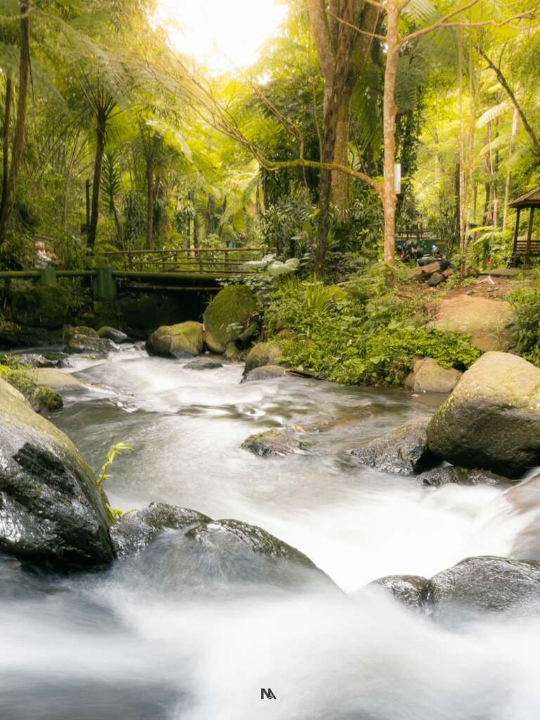 Aliran air di Coban Siuk