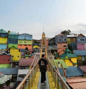 spot jembatan ikonik jodipan