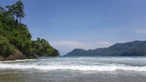 ombak pantai lenggoksono ombak pantai lenggoksono