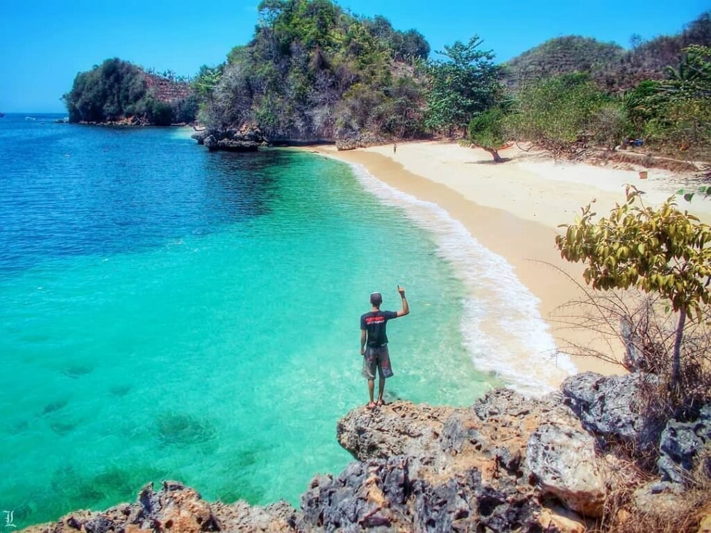 Panorama Pantai Tiga Warna Panorama Pantai Tiga Warna