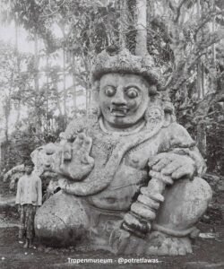 Arca Dwarapala Arca Dwarapala