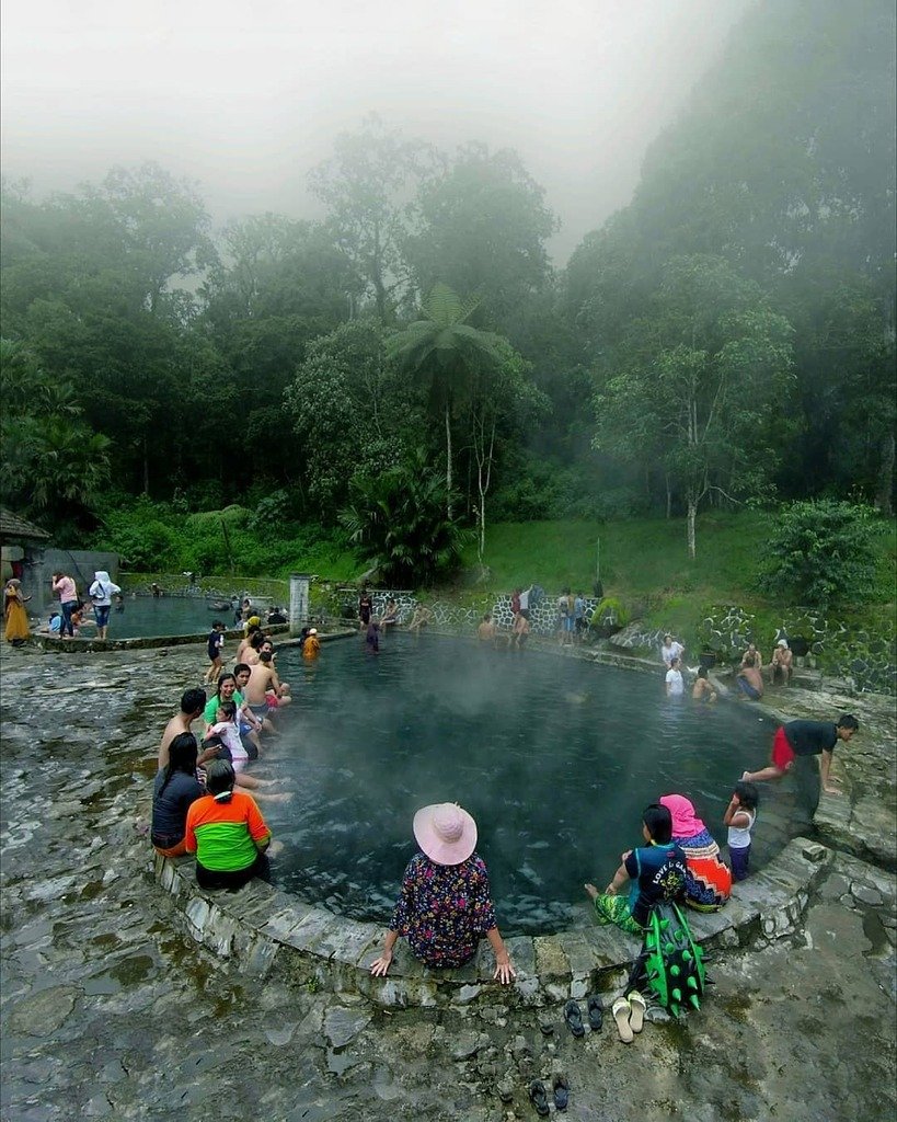 Pemandian Air Panas Cangar