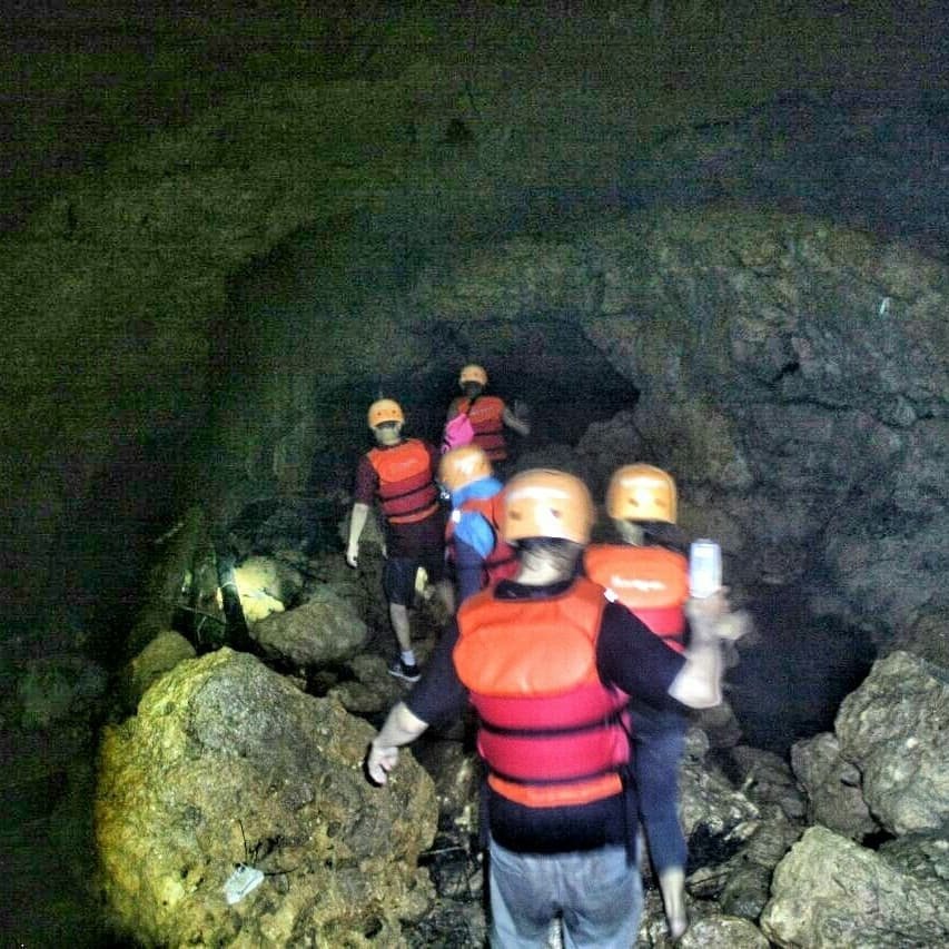 Eksplorasi goa coban perawan Eksplorasi goa coban perawan