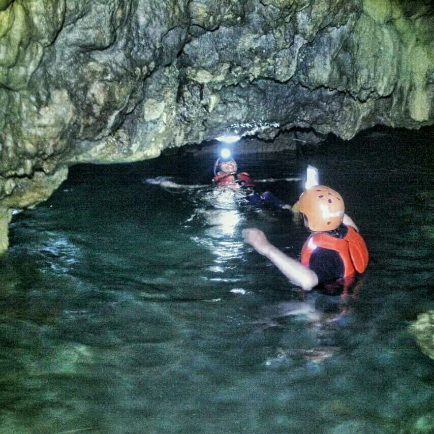 Aliran sungai bawah tanah Aliran sungai bawah tanah