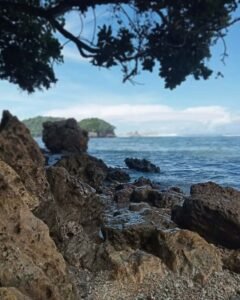 Susunan Batu Karang Pantai Kondang Merak