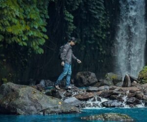 bebatuan air terjun