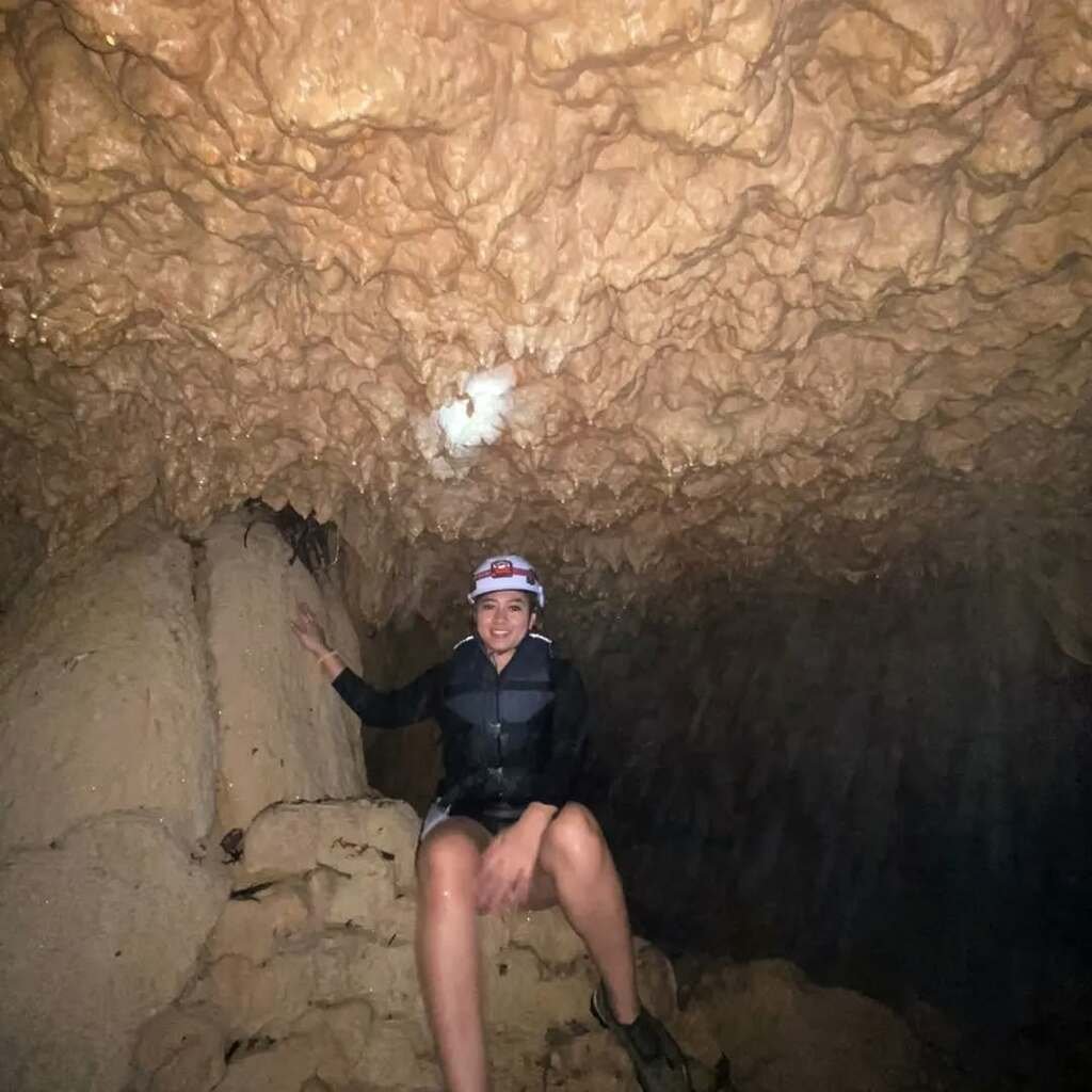 formasi stalaktit dan stalagmit formasi stalaktit dan stalagmit