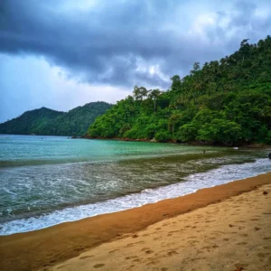 Pantai Sipelot yang memukau