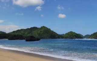 Pantai Bangsong Malang