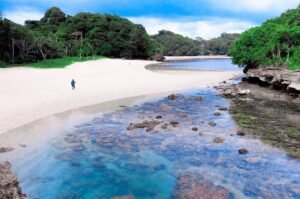 Keindahan Pantai Pulodoro Keindahan Pantai Pulodoro
