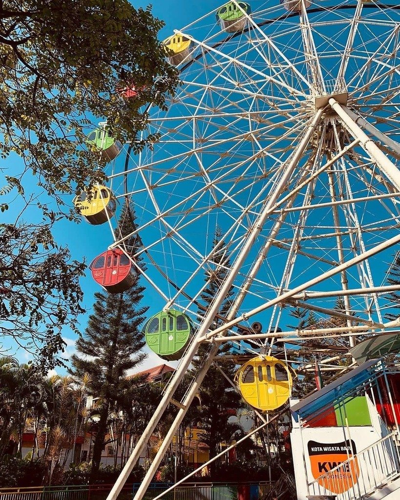 Alun-alun Kota Batu Alun-alun Kota Batu