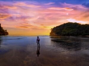 Langit senja di Pantai Kondang Bandung Langit senja di Pantai Kondang Bandung