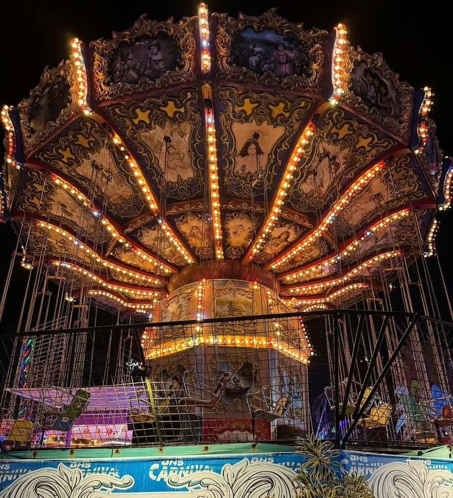 Wahana Merry Go Round