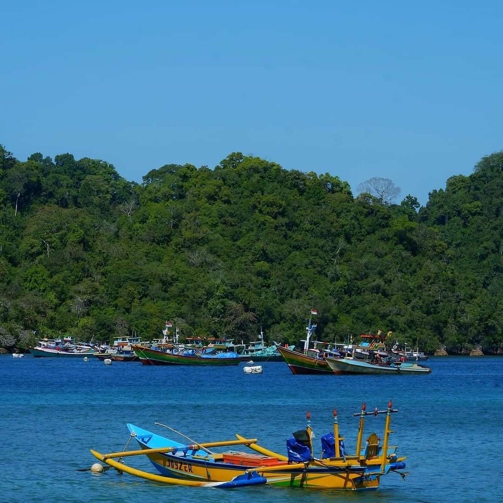 Pantai Sendangbiru Pantai Sendangbiru