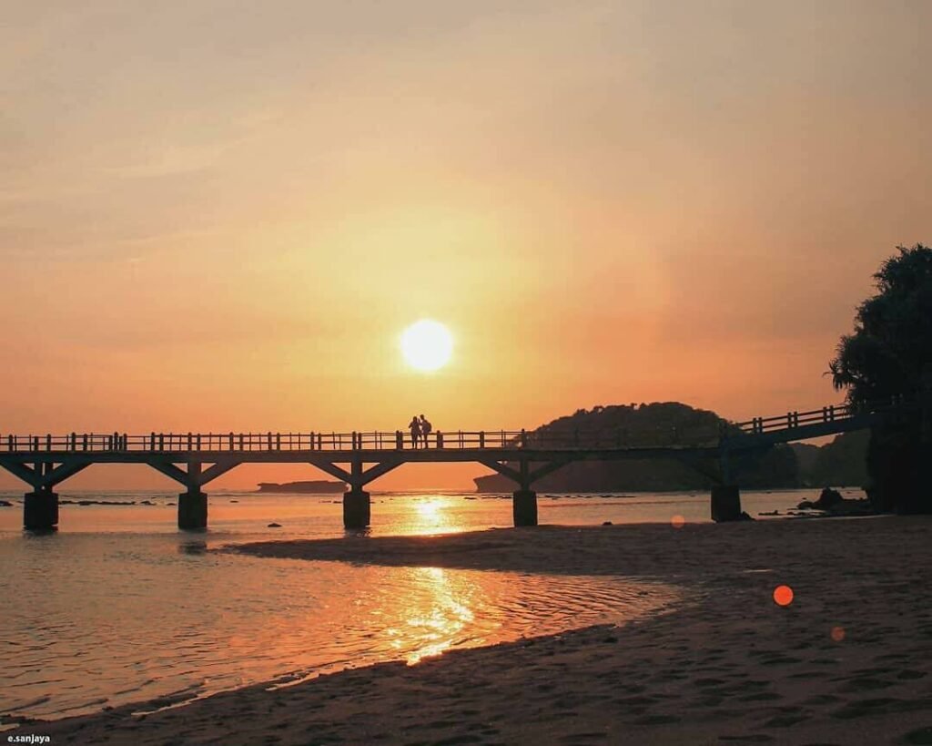 Sunset Pantai Balekambang Pemandangan Sunset