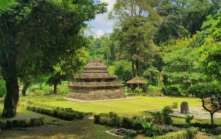 Candi Sumberawan berbentuk stupa di Singosari Malang.