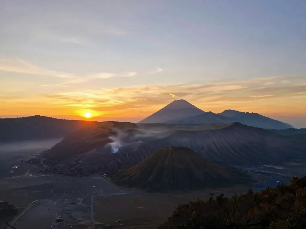 private trip bromo sunrise