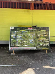 Papan informasi di kawasan taman nasional