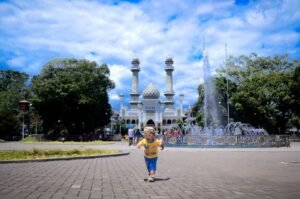 Bermain bersama keluarga tersayang