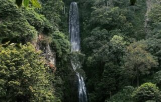 Keindahan air terjun