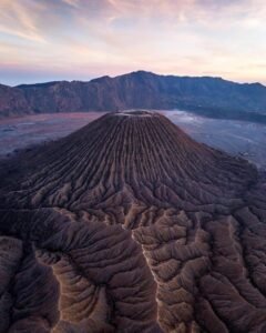 Panorama megah Gunung Batok Panorama megah Gunung Batok