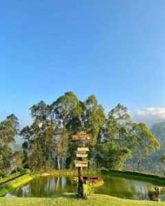 Area danau kecil di Bukit Nirwana