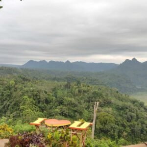 Panorama memukau dari atas Puncak Bundu Panorama memukau dari atas Puncak Bundu
