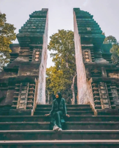 Spot foto gapura majapahit