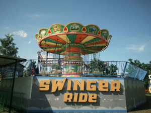Wahana Swinger Ride
