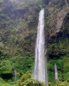 Air terjun yang memukau