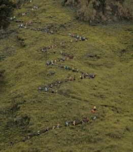 Penampakan jalur menuju puncak B29