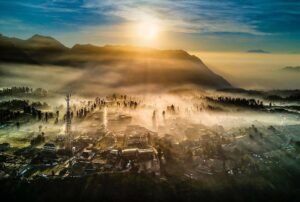 Panorama Cemoro Lawang yang memukau saat pagi hari