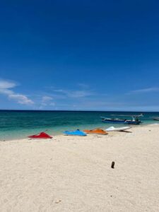 Pulau Tabuhan dengan keindahan yang memukau