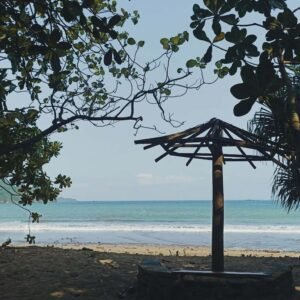 Suasana sendu Pantai Perawan Sidoasri