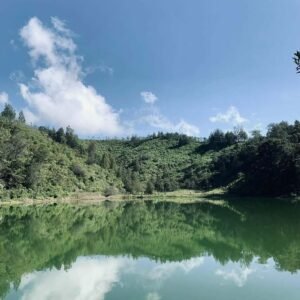 Keindahan Danau Ranu Pani di pagi hari Keindahan Danau Ranu Pani di pagi hari