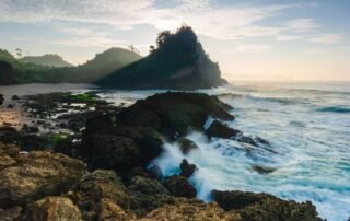 Pantai Kletekan Malang