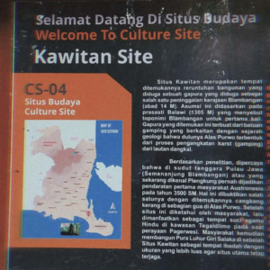 Papan informasi di kawasan Situs Kawitan