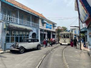 Area berbagai replika bangunan bersejarah